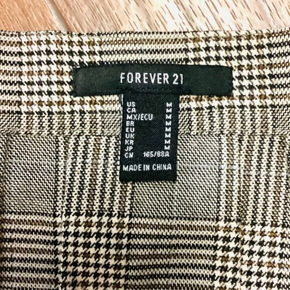 Forever 21 Side Buckle Plaid Pleated Wrap Mini Skirt Size Medium - Picture 6 of 9